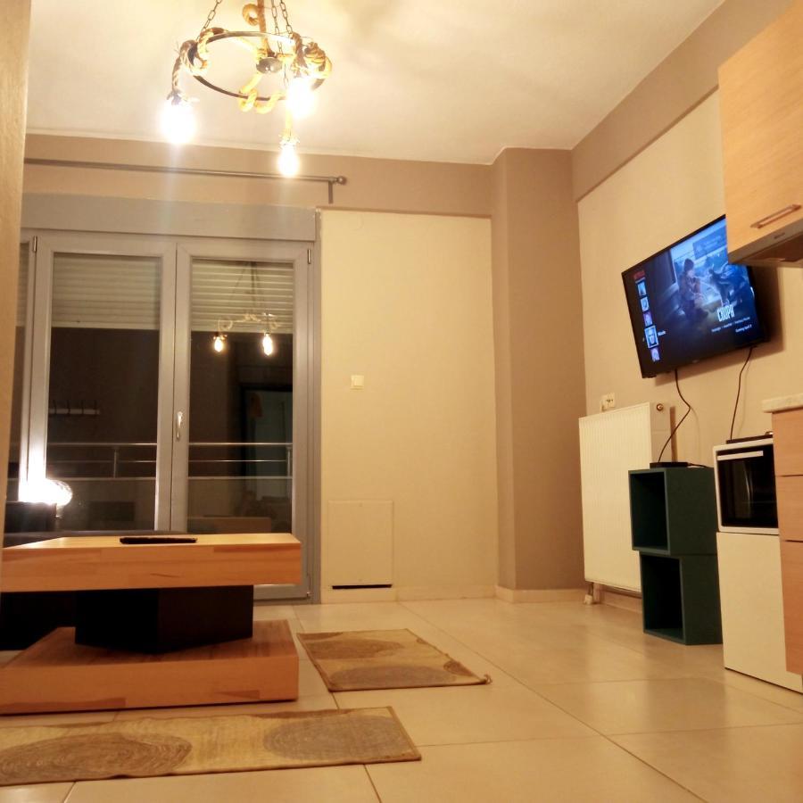 Sunny Street Apartment Tesalonika Bagian luar foto